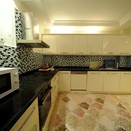 فيلة Lux Mustakil 3 *