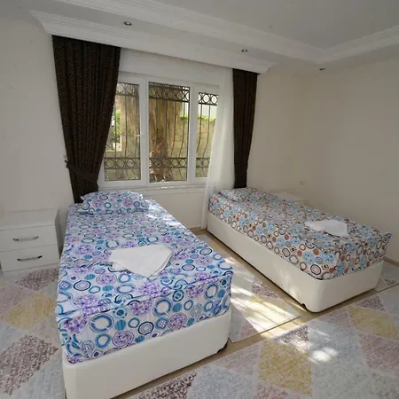 فيلة Lux Mustakil 3 *